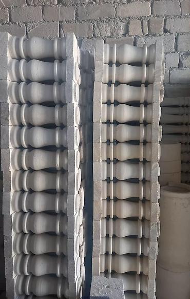 Məhəccər balyansları: Məhsul: Daş balyustrada və sütun elementləri Təsvir: - Təbii daşdan — 44