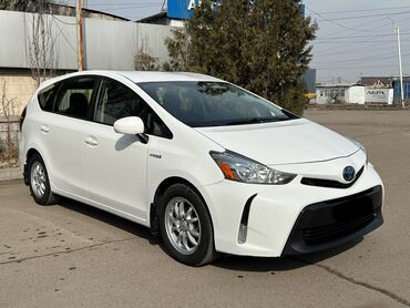 Toyota: Toyota Prius: 2018 г., 1.8 л, Вариатор, Гибрид, Универсал