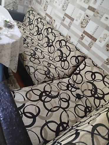 divan kafe: Mətbəx üçün künc divanı və yumşaq oturacaq dəsti - Rəng və dizayn — 1