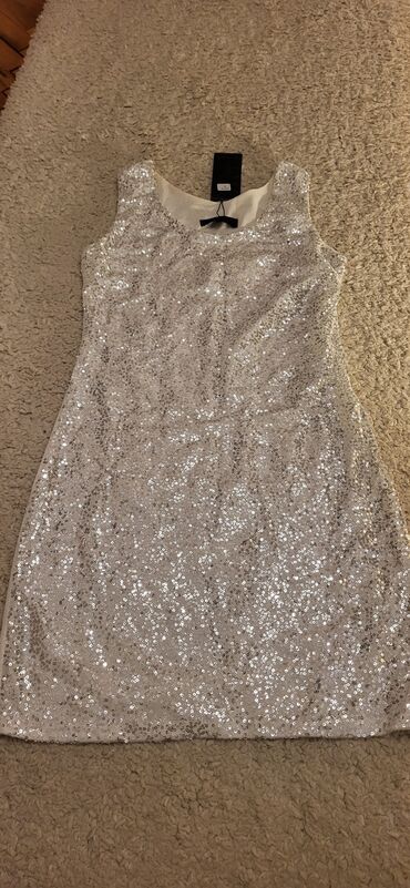 Haljine: Prelepe haljine xs / s po 1200 — 4