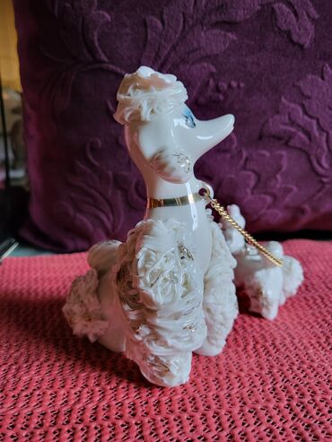 Ostali kućni dekor: Porcelanske figure,rucni rad. sve na njima je porcelan. tkz. spageti — 6