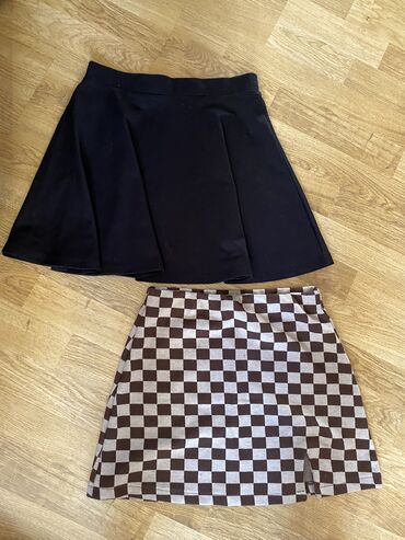 Skirts: XS (EU 34), S (EU 36), Midi