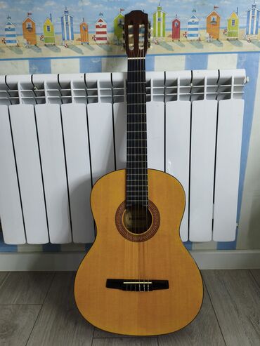 Klassik gitaralar: Salam klassik gitara satılır. 2 aydi alinib çox səliqəli istifadə -da lalafo.az — 5 Klassik gitaralar: Salam klassik gitara satılır. 2 aydi alinib çox səliqəli istifadə — 5