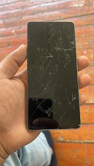 с 22 ультра: Infinix GT 20 Pro, 256 ГБ, цвет - Серебристый — 2