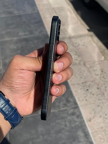 Apple iPhone: IPhone 15, 128 GB, Qara, Face ID — 11