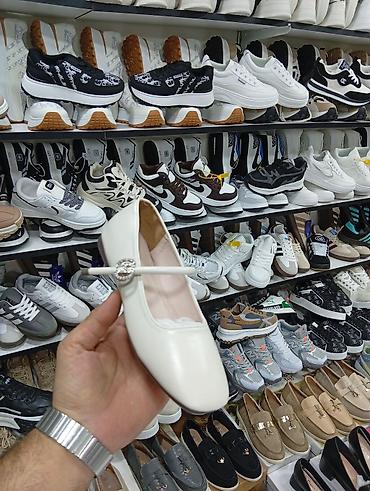 Krasofkalar və idman ayaqqabıları: Unisex gündəlik idman ayaqqabıları – müxtəlif modellər və rənglər — 11