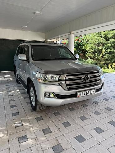 Toyota Land Cruiser: 2016 г., 4.6 л, Автомат, Бензин, Внедорожник