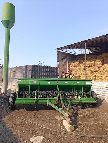 karatas traktor: Işlənmiş taxıl səpən satılır. Real alıcıya endirim olacaq təcili — 1
