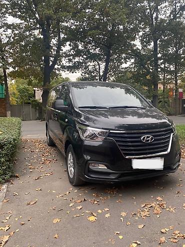 старек: Hyundai Grand Starex: 2018 г., 2.5 л, Автомат, Дизель, Фургон — 1