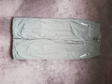 Sport i rekreacija: Nike Air Force, ski pantalone, ženske. Velicina M, boja siva