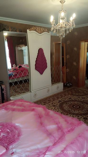 Qonaq otağı dəstləri: Masa və oturacaqlar — 27