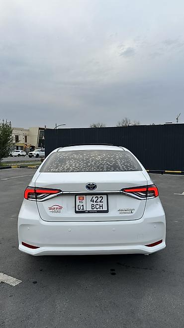 Toyota: Toyota Corolla: 2021 г., 1.8 л, Вариатор, Гибрид, Седан — 5