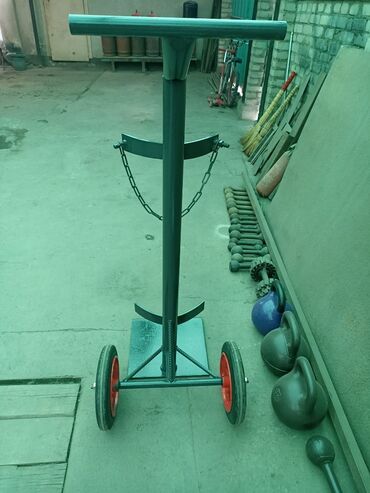 Садово-строительные тачки и тележки: Садово-строительная тачка и тележка, Двухколесная, Новый — 9