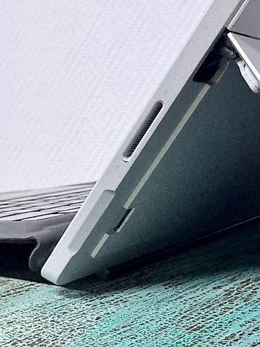 acer spin: Microsoft Surface Pro 4 (1724) с i5-6300U, 8 ГБ оперативной памяти и — 8