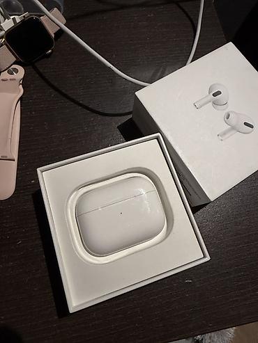 Аудиотехника: Беспроводные наушники Apple AirPods Pro в белом цвете. Чек имеется — 3