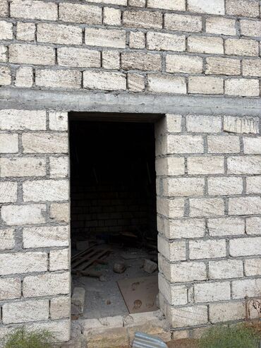 Həyət evləri və villaların satışı: Satılır: 2 mərtəbəli yarımçıq tikili (daş ev) - Tikinti materialı — 4