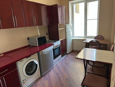 Ofis dəst mebeli: Ofis mebel dəsti Tərkibi: - Sürgülü qapılı iki rəng kombinli — 15