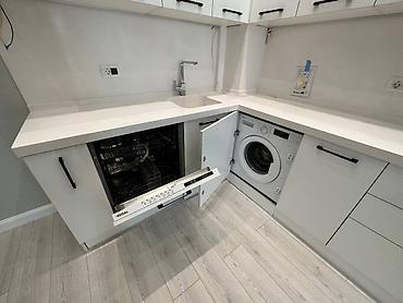 yasamalda evler: İcarəyə verilir 2 otaqlı yeni tikili 51 m², Ağ şəhər q. Kateqoriya — 8