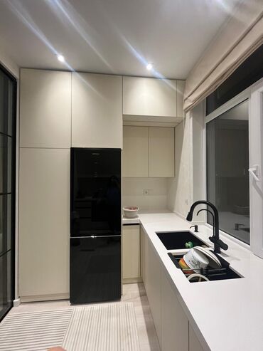 Uzunmüddətli kirayə mənzillər: Müasir dizaynda tam mebel və texnika ilə təchiz olunmuş 2 otaqlı — 4