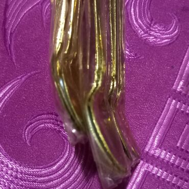 Qaşıqlar: - Kofe qaşığı 12, şəkər qaşığı isə 6 ədəddir. - Qaşığ — 6