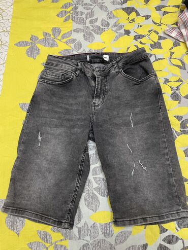 Digər qadın geyimləri: Cins short 30 olcu (m) koton