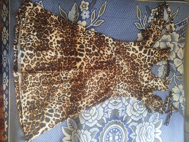 Вечерние платья: ST moda alınıb M bədən . 50%pambiq 50%polyester. qiymət 15 manat