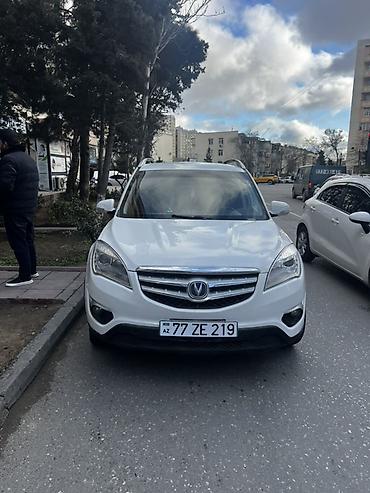 audi 6: Changan CS35: 1.6 l | 2015 il 170000 km Krossover — 1