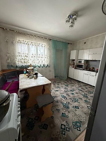 Продажа коттеджей и домов: Продаётся 4-комнатный дом в районе Ак-Босого 🏠 Площадь: 85 м² 📍 — 3