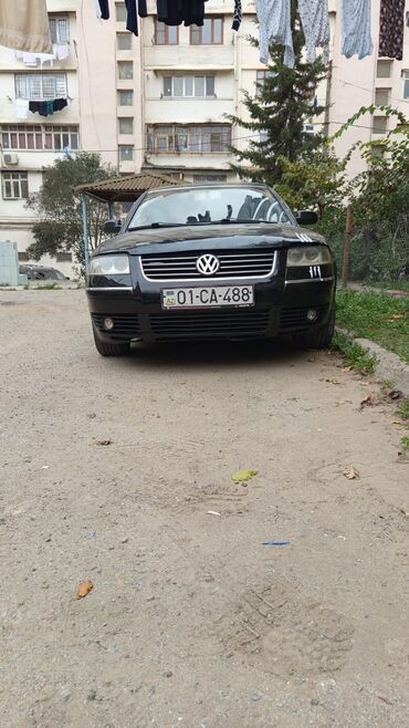 Volkswagen: Volkswagen Passat: 2 l | 2002 il Sedan — 3