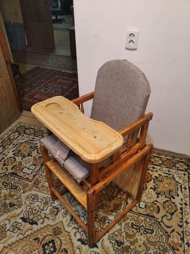 реставрация деревянного стола: Продам детский разборный деревянный стол - стульчик( с мягкой новой
