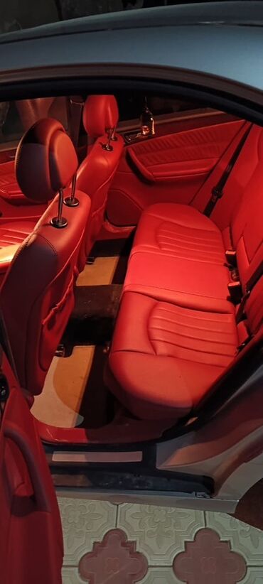 Mercedes-Benz: Mercedes-Benz C-Class: 3.2 l | 2000 il Sedan — 8