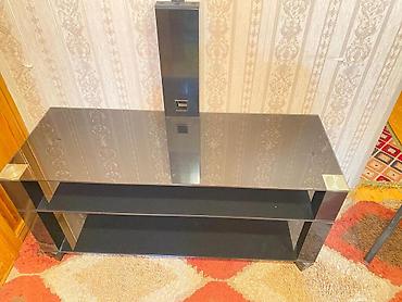 TV altlığı: Qara şüşə TV stendi - Material: qalın temperli qara şüşə və metal — 2