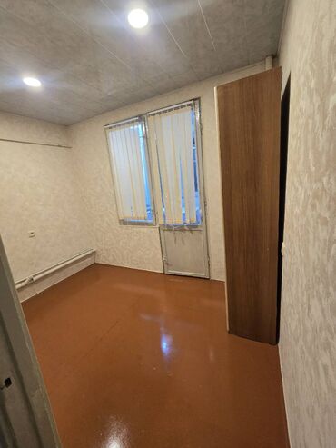 Uzunmüddətli kirayə mənzillər: Gəncə pr-ti 191№ məktəbin yanında köhnə tikili binada 3 otaqlı -da lalafo.az — 6 Uzunmüddətli kirayə mənzillər: Gəncə pr-ti 191№ məktəbin yanında köhnə tikili binada 3 otaqlı — 6