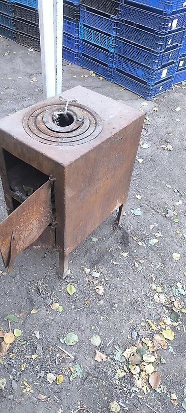 Печь-буржуйка и - Топочная камера с колосником и отдельной дверцей