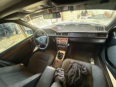 реснички е34: Mercedes-Benz W124: 1995 г., 2 л, Механика, Бензин, Седан — 4
