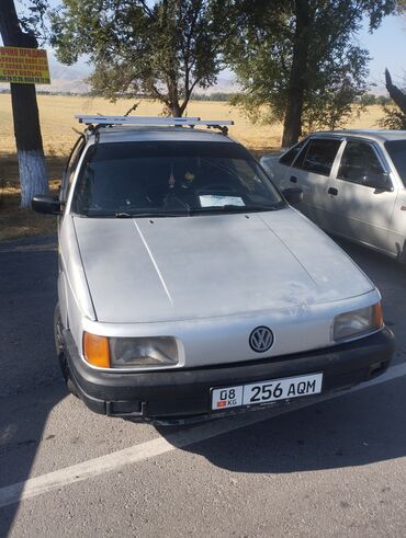 пассат 1993: Volkswagen Passat: 1990 г., 1.8 л, Механика, Бензин, Седан