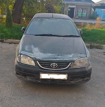 Toyota Avensis: 2002 г., 1.8 л, Автомат, Бензин, Хэтчбэк