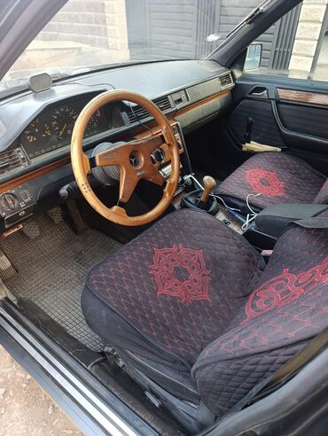 Mercedes-Benz: Mercedes-Benz W124: 1992 г., 2.3 л, Механика, Бензин, Седан — 2