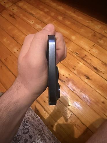 Apple iPhone: IPhone 15 Pro Max, 256 GB, Qara, Face ID — 6