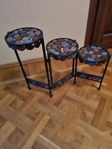 мини подставка: Продаю подставку для цветов новаясделана из металла, высота — 2