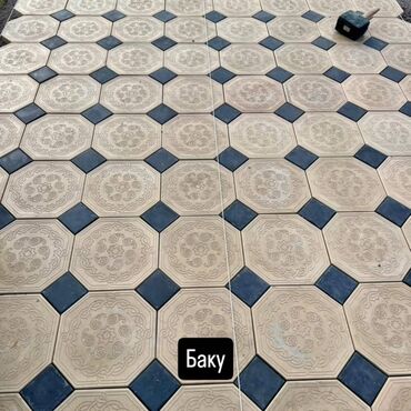 Тротуарная плитка: Тротуарная плитка в форме восьмиугольников с узором в центре и — 12