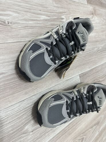 Кроссовки и спортивная обувь: Мужские кроссовки, 45, Asics, Новый, цвет - Серый, Самовывоз — 3