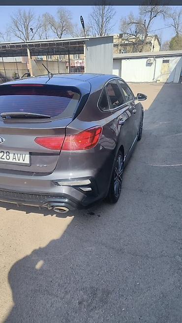 Kia: Kia Cerato: 2019 г., Хэтчбэк — 5