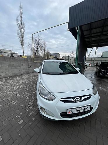 Hyundai: Hyundai Solaris: 2014 г., Бензин, Седан — 3