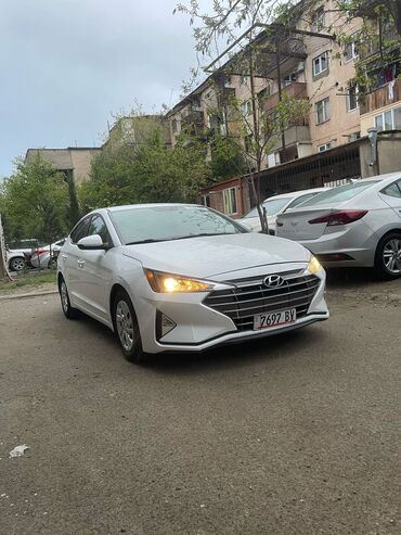 Hyundai: Hyundai Elantra: 2019 г., 2 л, Автомат, Бензин, Седан