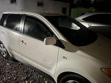 салон гольф 4: Toyota Ist: 2003 г., 1.5 л, Автомат, Бензин, Хэтчбэк — 5