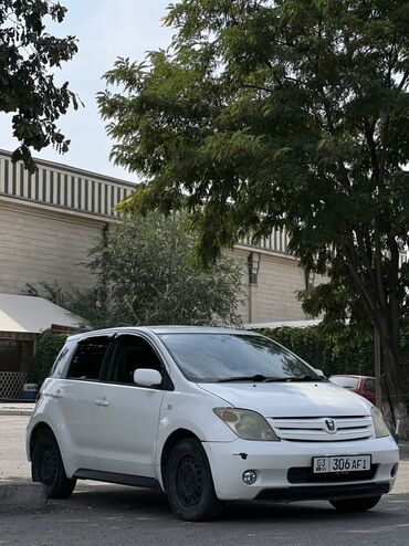 поворотник тойота виндом: Toyota ist: 2003 г., 1.3 л, Автомат, Бензин, Хэтчбэк