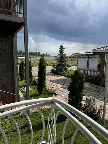 act building: Срочно продается квартира на Иссык-Куле в ЦО «Париж». • Вторая линия — 1
