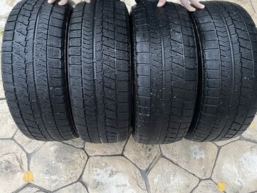 Шины: Шины R 17, Зима, Б/у, Комплект, Легковые, Bridgestone