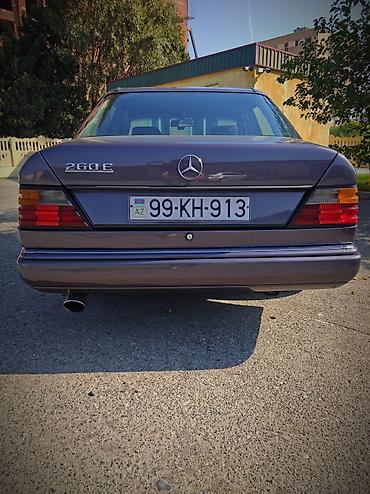 rul kia: Mercedes-Benz 200: 2 l | 1990 il Sedan — 2